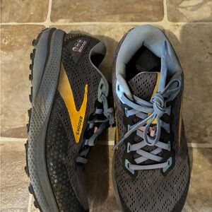 Brooks Women’s Trail/hiking shoes